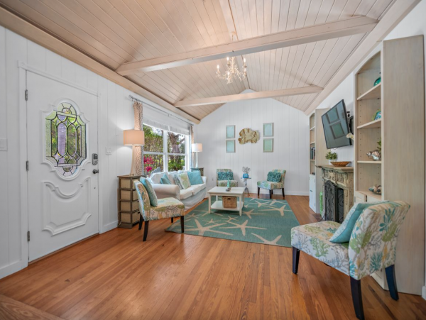 Three Bedroom Lido Key Vacation Home Sleeps Eight Guests